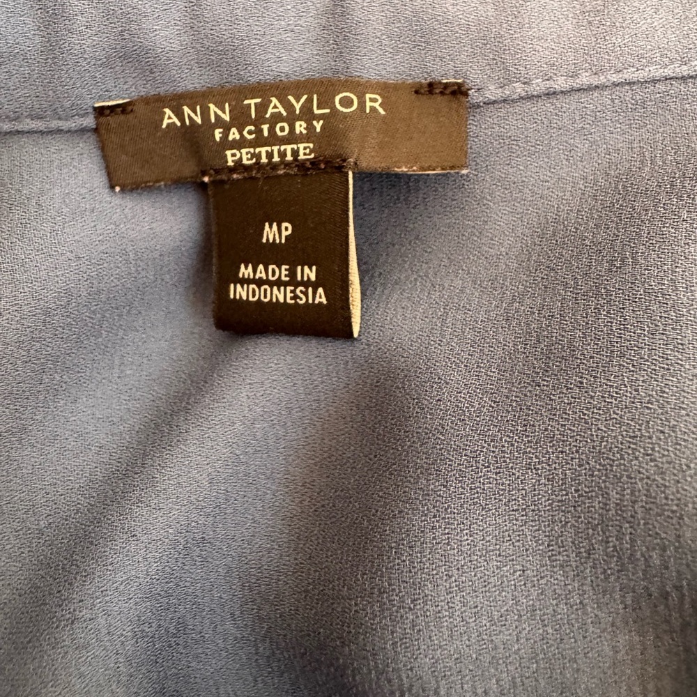 Ann Taylor Ruffled Short Sleeve Blue Blouse - Picture 4 of 7